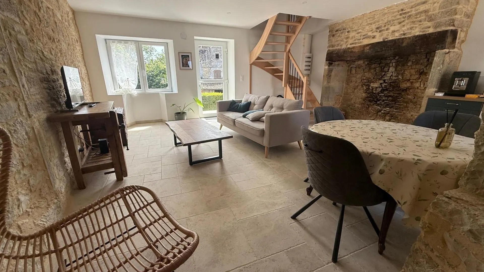 Jolie Maison En Pierre 2 Chambres Entre Rocamadour Et Sarlat Frankreich
